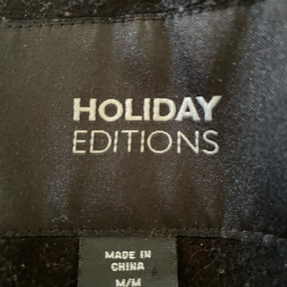 Kids 7/8 girls black coat. Matte black top part and shimmery bottom. - Picture 3 of 3